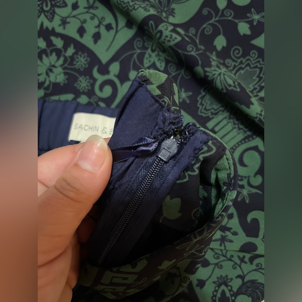 Sachin + Babi Navy and Green Patterned Pants - Picture 11 of 13